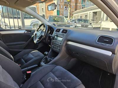 Volkswagen Golf Golf 5p 1.6 Comfortline bi-fuel Grigio usata Torino