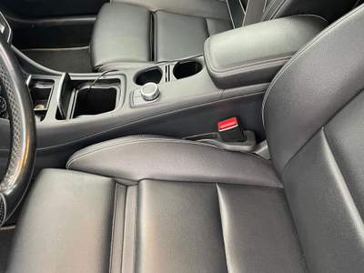 Mercedes-Benz GLA Night Edition, vettura aziendale Bianco usata Ancona