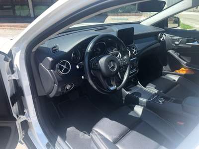 Mercedes-Benz GLA Night Edition, vettura aziendale Bianco usata Ancona