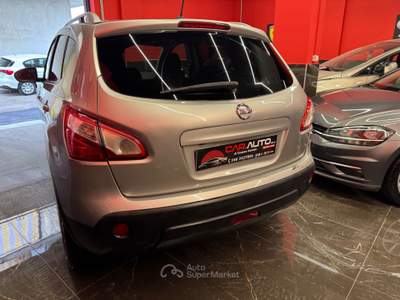 Nissan Qashqai DPF Tekna Argento usata Giugliano in Campania