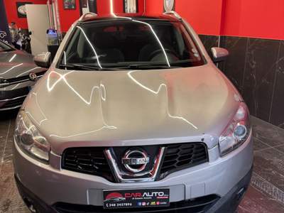 Nissan Qashqai DPF Tekna Argento usata Giugliano in Campania