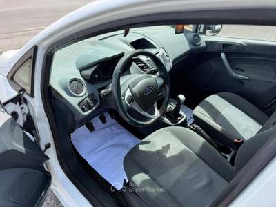 Ford Fiesta 1.4TDCI 70CV 5PORTE Bianco usata giugliano in campania