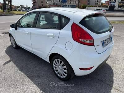 Ford Fiesta 1.4TDCI 70CV 5PORTE Bianco usata giugliano in campania