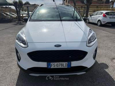 Ford Fiesta ACTIVE 1.0ECOBOOST 86CV EURO6B Bianco usata giugliano in campania