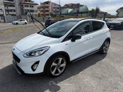 Ford Fiesta ACTIVE 1.0ECOBOOST 86CV EURO6B Bianco usata giugliano in campania