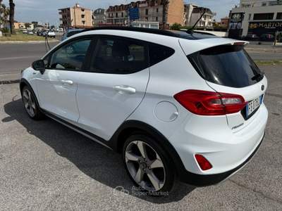 Ford Fiesta ACTIVE 1.0ECOBOOST 86CV EURO6B Bianco usata giugliano in campania