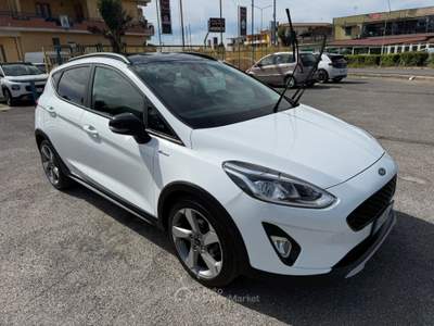 Ford Fiesta ACTIVE 1.0ECOBOOST 86CV EURO6B Bianco usata giugliano in campania