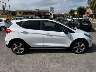 Ford Fiesta ACTIVE 1.0ECOBOOST 86CV EURO6B Bianco usata giugliano in campania