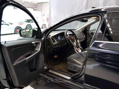 Volvo XC60 D4 Geartronic Volvo Ocean Race Tetto Panoramico Nero usata Monza