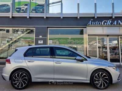 Volkswagen Golf 2.0 TDI 115CV SCR Life Grigio usata Trentola Ducenta