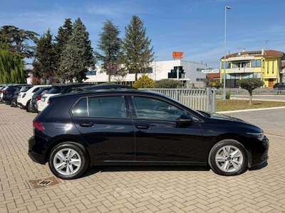 Volkswagen Golf Golf VIII 2024 2.0 tdi Style 115cv dsg Nero usata Savignano sul Rubicone