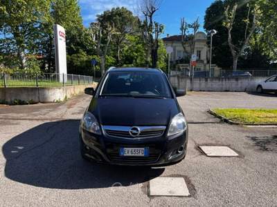 Opel Zafira Gomme in buono stato percorsi solo 7.000km. Nero usata Massa Lombarda