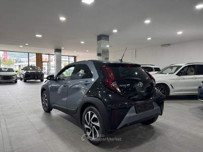 Toyota Aygo Aygo-X 1.0 Trend 72cv KM0 Varie Colorazioni Blu/Azzurro usata Pozzuoli