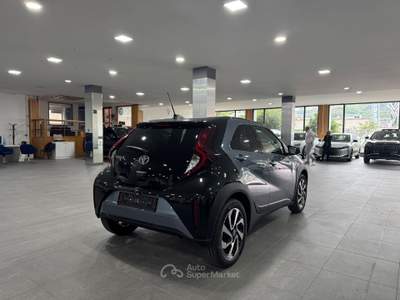 Toyota Aygo Aygo-X 1.0 Trend 72cv KM0 Varie Colorazioni Blu/Azzurro usata Pozzuoli