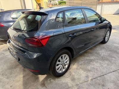 Seat Ibiza Ibiza V 2020 1.6 tdi Business 95cv Grigio usata Crema
