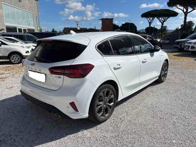 Ford Focus Focus 1.0 EcoBoost 125 CV Start&Stop St-Line x Hybrid Bianco usata Castagneto Carducci