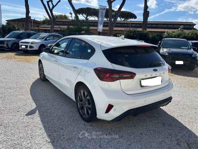 Ford Focus Focus 1.0 EcoBoost 125 CV Start&Stop St-Line x Hybrid Bianco usata Castagneto Carducci