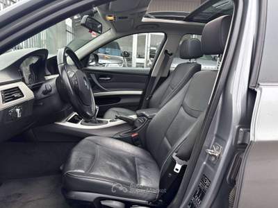 BMW Serie 3 320 320 Touring Futura TETTO PANORAMICO Grigio usata Lallio