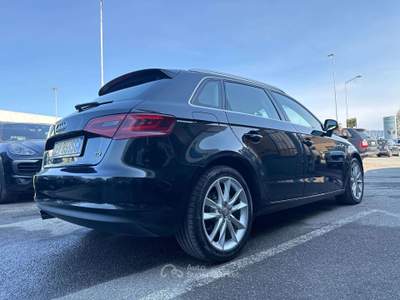 Audi A3 Sportback 1.6 tdi FARI A LED Nero usata Lallio