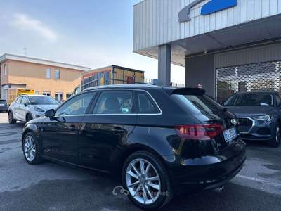 Audi A3 Sportback 1.6 tdi FARI A LED Nero usata Lallio
