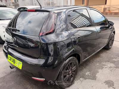 Fiat Punto 75 CV 5 porte Lounge 08/2014 Nero usata Giugliano in Campania