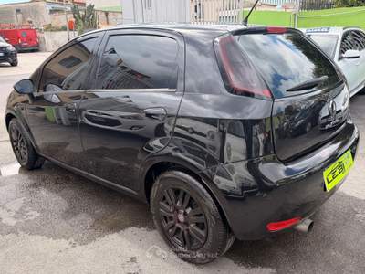 Fiat Punto 75 CV 5 porte Lounge 08/2014 Nero usata Giugliano in Campania