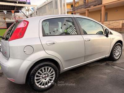 Fiat Punto STREET 1.2 8V km 140.000 Anno 2015 Grigio usata Giugliano in Campania