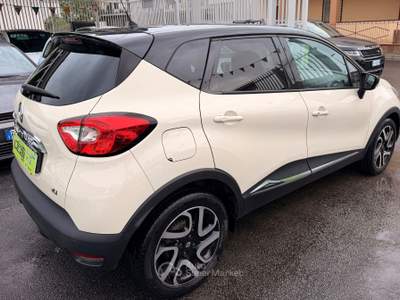 Renault Captur EDC Start&Stop Energy Intens Beige usata Giugliano in Campania