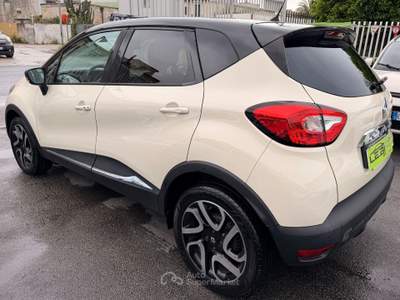 Renault Captur EDC Start&Stop Energy Intens Beige usata Giugliano in Campania