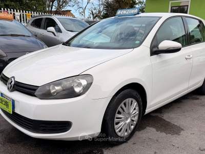 Volkswagen Golf 5p. United 139.000 KM 2011 Bianco usata Giugliano in Campania