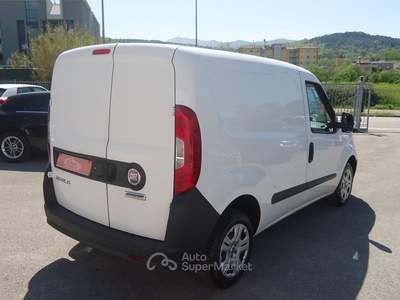 Fiat Doblò CARGO 16v 95cv E6 Bianco usata Isernia