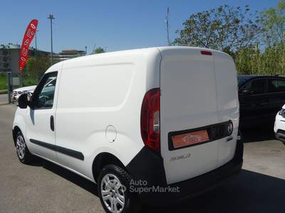 Fiat Doblò CARGO 16v 95cv E6 Bianco usata Isernia