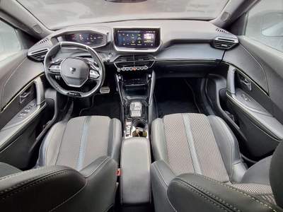 Peugeot 2008 S&S EAT8 GT Bianco usata San Giuseppe Vesuviano