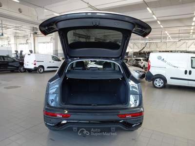 Audi Q5 AUDI Q5 SPORTBACK 40 TDI MHEV BUSINESS ADVANCED QUATTRO S TRONIC SUV usata Verona