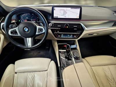 BMW Serie 5 540d BMW SERIE 5 540D 48V XDRIVE M SPORT AUTO TOURING STATION WAGON usata Casei Gerola