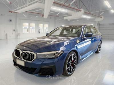 BMW Serie 5 540d BMW SERIE 5 540D 48V XDRIVE M SPORT AUTO TOURING STATION WAGON usata Casei Gerola