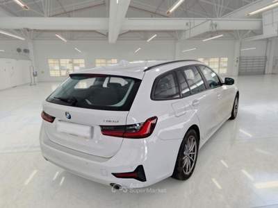 BMW Serie 3 318d BMW SERIE 3 318D 48V BUSINESS ADVANTAGE TOURING AUTO STATION WAGON usata Verona
