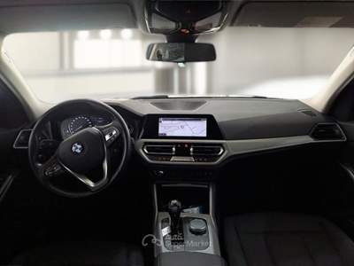BMW Serie 3 318d BMW SERIE 3 318D 48V BUSINESS ADVANTAGE AUTO TOURING STATION WAGON usata Verona