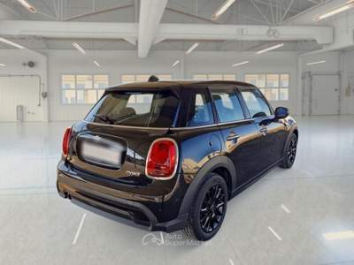 MINI Cooper MINI COOPER CLASSIC AUTO 5 PORTE BERLINA usata Casei Gerola