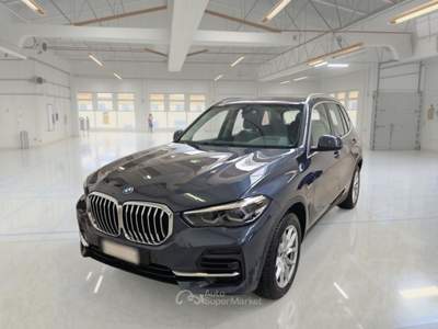 BMW X5 BMW X5 XDRIVE 45E BUSINESS AUTOM. SUV usata Casei Gerola