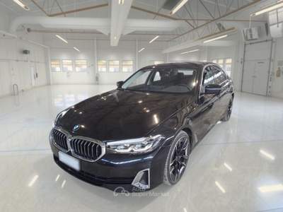 BMW Serie 5 540d BMW SERIE 5 540D XDRIVE LUXURY AUTO MH48V 4 PORTE BERLINA usata Roma