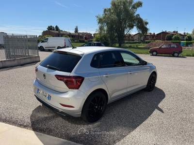 Volkswagen Polo Polo VI 2022 1.0 tsi Style 95cv Argento usata Ferrara