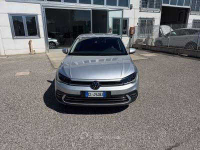 Volkswagen Polo Polo VI 2022 1.0 tsi Style 95cv Argento usata Ferrara