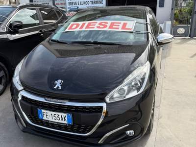 Peugeot 208 PEUGEOT208 Nero usata Casagiove