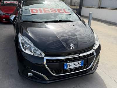 Peugeot 208 PEUGEOT208 Nero usata Casagiove