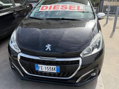 Peugeot 208 PEUGEOT208 Nero usata Casagiove