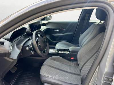 Peugeot 208 1.2 hybrid Allure 110cv e-dcs 6 KM 10.600 Grigio usata Nola