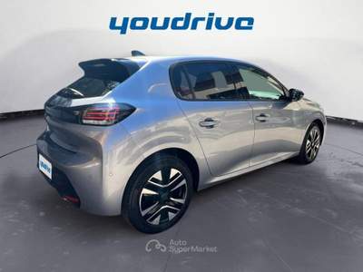 Peugeot 208 1.2 hybrid Allure 110cv e-dcs 6 KM 17.300 Argento usata Nola