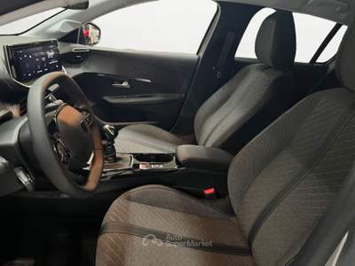 Peugeot 208 PureTech 100 Stop&amp;Start 5 porte Allure KM 17.900 Grigio usata Nola