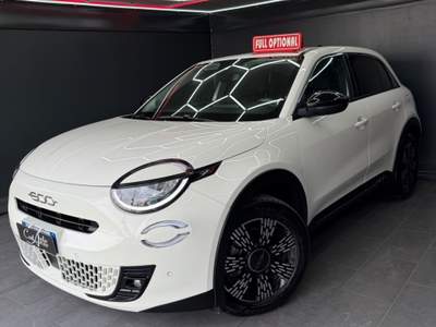 Fiat 600 1.2 Hybrid 145 CV DCT MHEV La Prima Bianco usata Teverola